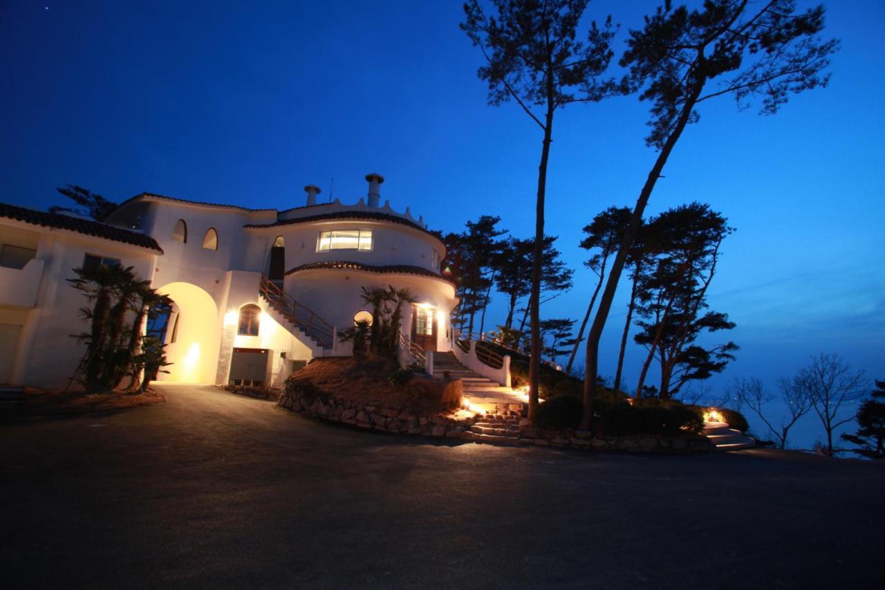 Club Es Tongyeong Resort Exterior foto